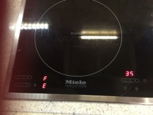 Индукционная варочная панель Miele KM 5730 ошибка EF35