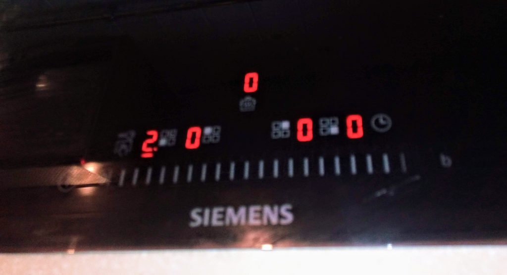 Варочная панель Siemens возникла E 0