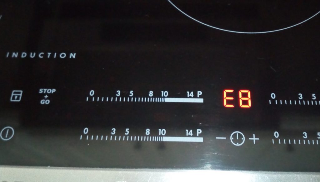 Electrolux индукционная варочная панель ошибка е8
